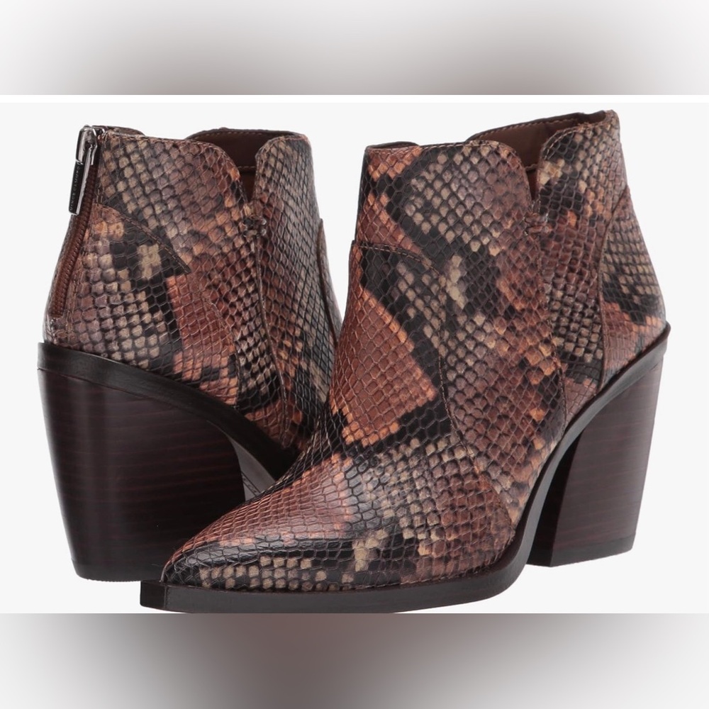 Vince Camuto Snakeskin Ankle Boots
Size 11